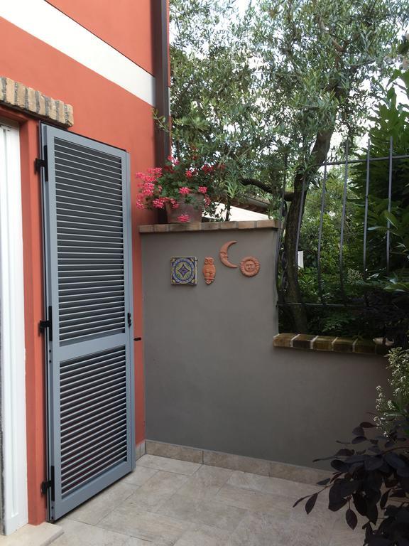 B&B La Dimora Del Garda Sirmione Exterior foto